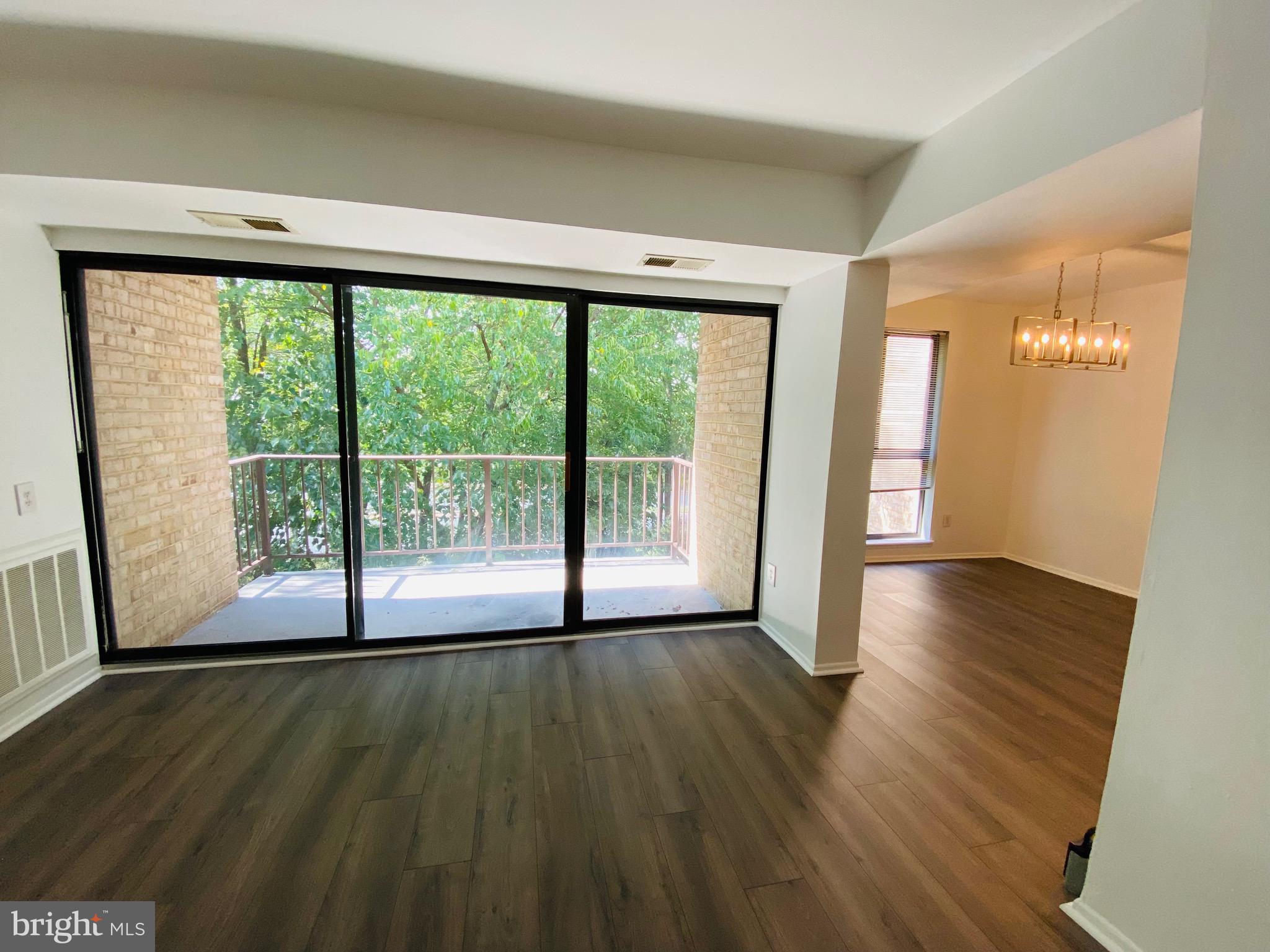 2072 Royal Fern Court, Unit 22B Reston, VA 20191 - Photo 2 of 21 Living Room