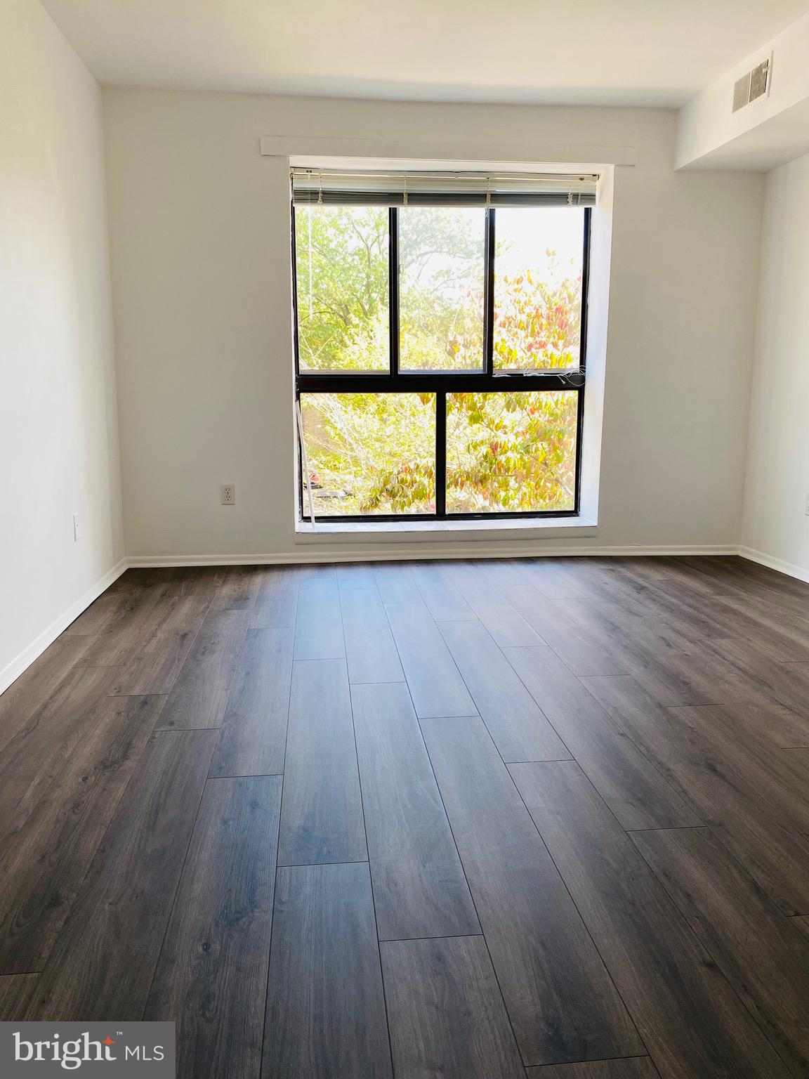 2072 Royal Fern Court, Unit 22B Reston, VA 20191 - Photo 6 of 21 Master Bedroom