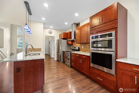 $1,100,000 | 19812 13th Place West, Lynnwood, WA 98036