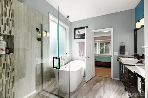 $1,100,000 | 19812 13th Place West, Lynnwood, WA 98036