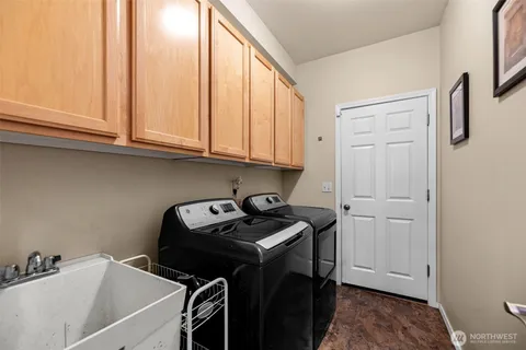 $1,100,000 | 19812 13th Place West, Lynnwood, WA 98036