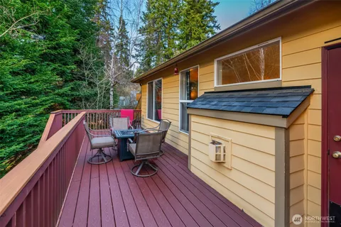 $1,100,000 | 19812 13th Place West, Lynnwood, WA 98036