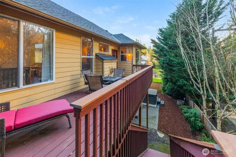 $1,100,000 | 19812 13th Place West, Lynnwood, WA 98036