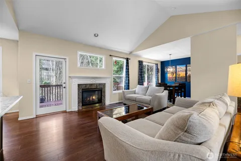 $1,100,000 | 19812 13th Place West, Lynnwood, WA 98036