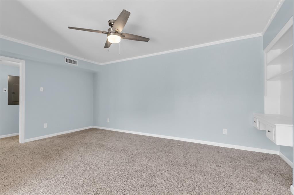 4688 Matilda Street, Unit H Dallas, TX 75206 - Photo 4 of 20 a view of an empty room