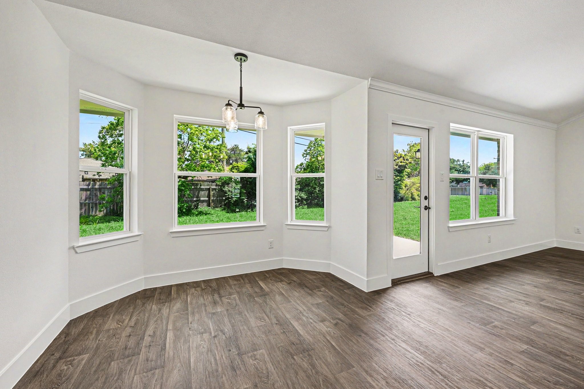 10 Greystone Court Angleton, TX 77515 - Photo 11 of 28