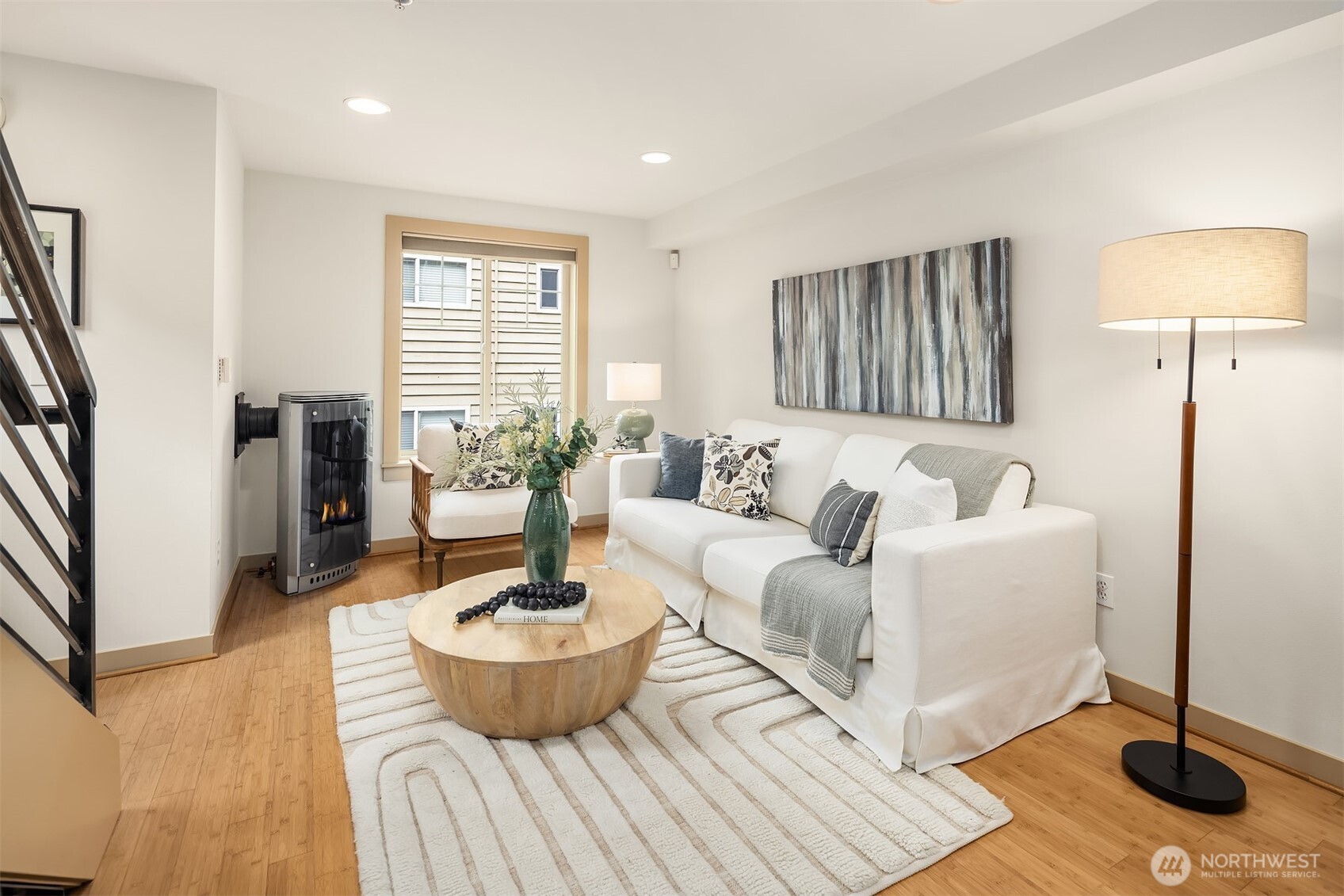 916 North 73rd Street, Unit A Seattle, WA 98103 - Photo 7 of 34