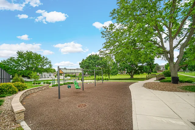 $740,000 | 4458 Hatch Lane, Lisle, IL 60532