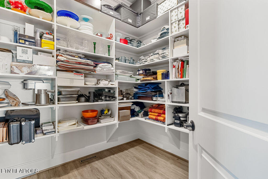 511 Commodore Drive Lenoir City, TN 37772 - Photo 20 of 60 Walk In Pantry