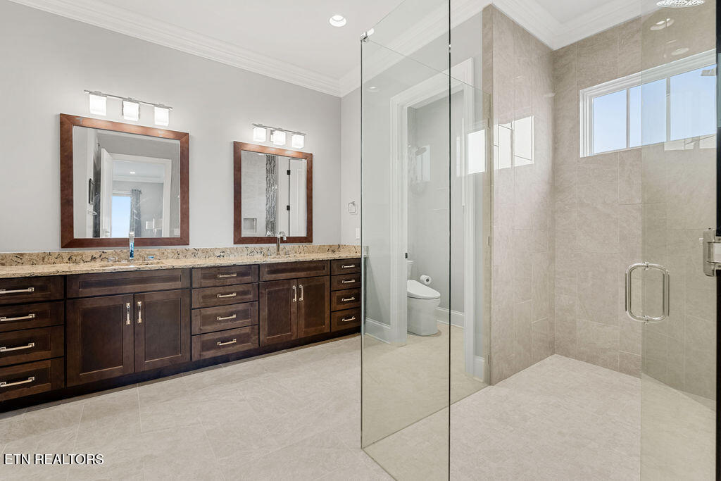 511 Commodore Drive Lenoir City, TN 37772 - Photo 24 of 60 Primary Bathroom