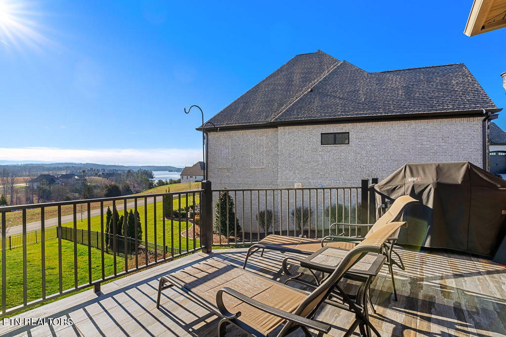 511 Commodore Drive Lenoir City, TN 37772 - Photo 31 of 60 Main Level Deck