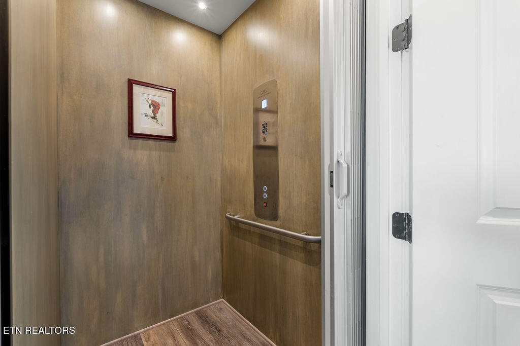 511 Commodore Drive Lenoir City, TN 37772 - Photo 32 of 60 Elevator