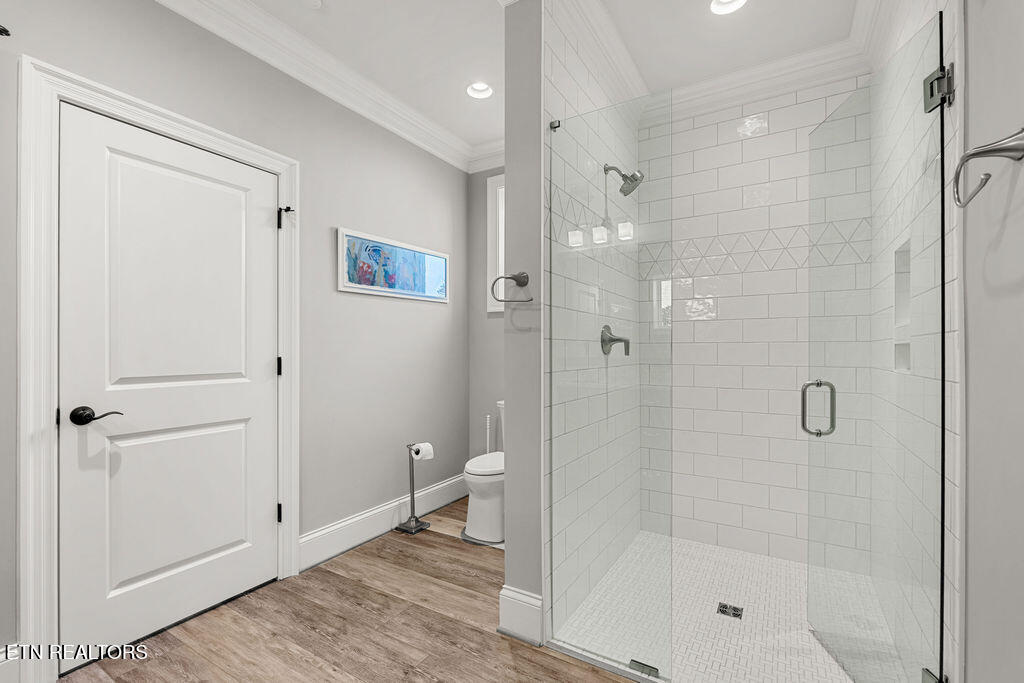 511 Commodore Drive Lenoir City, TN 37772 - Photo 38 of 60 Full Bathroom 2