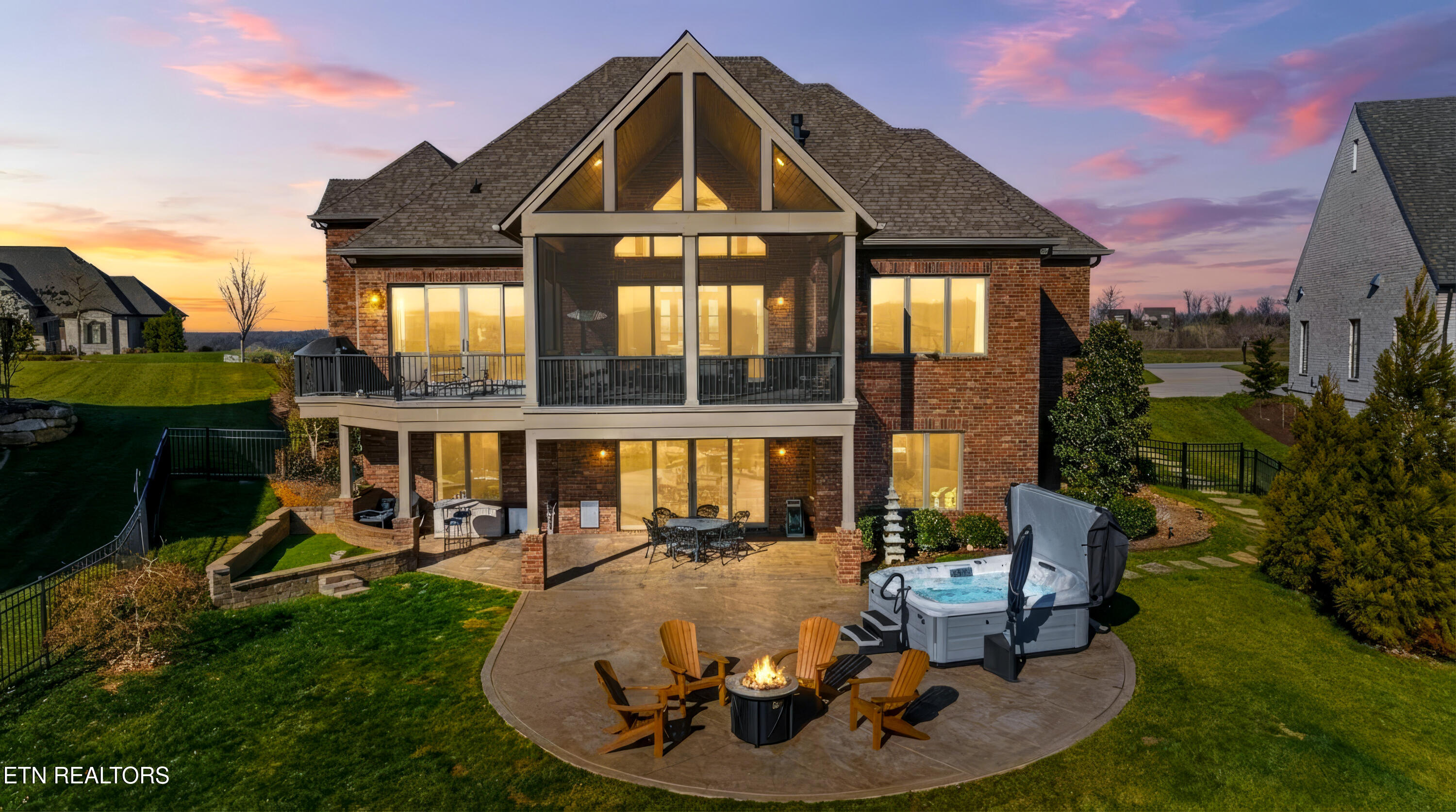 511 Commodore Drive Lenoir City, TN 37772 - Photo 8 of 60 Twilight Back