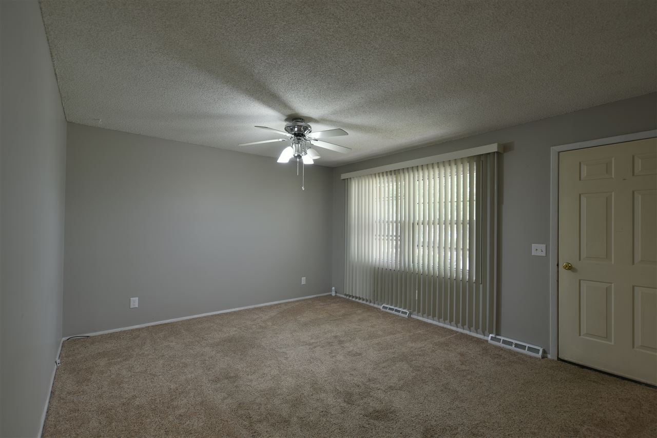 2916 Somerton Road Springfield, IL 62702 - Photo 2 of 34