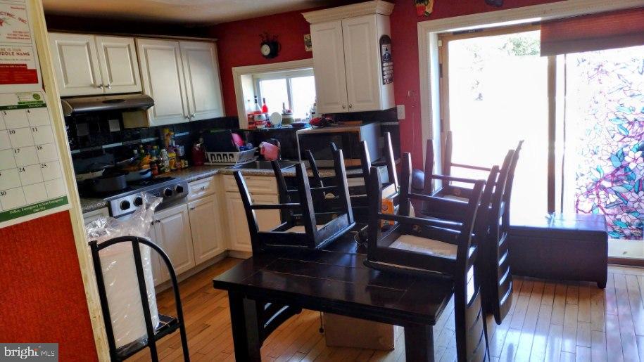 725 Bennington Road Folcroft, PA 19032 - Photo 4 of 14 Kitchen