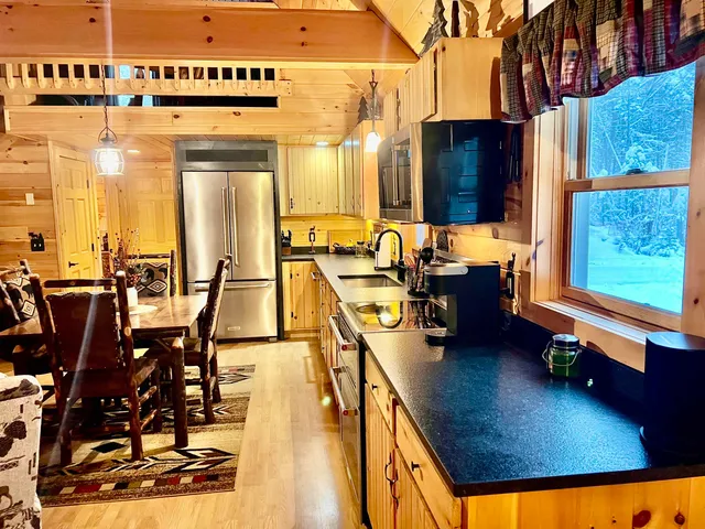 $444,000 | 33 Timberland Road, Pittsburg, NH 03592