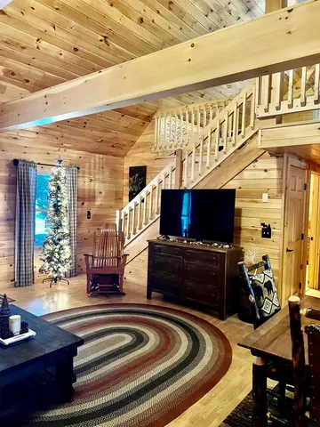 $444,000 | 33 Timberland Road, Pittsburg, NH 03592