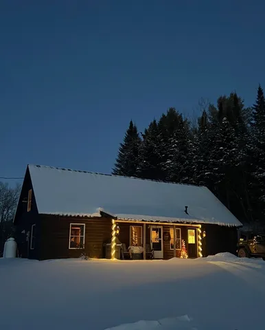 $444,000 | 33 Timberland Road, Pittsburg, NH 03592