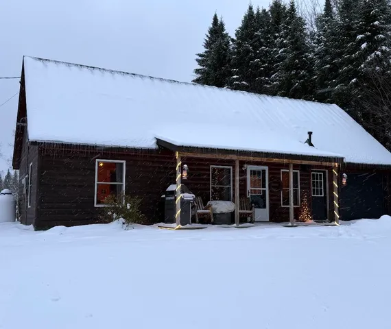 $444,000 | 33 Timberland Road, Pittsburg, NH 03592