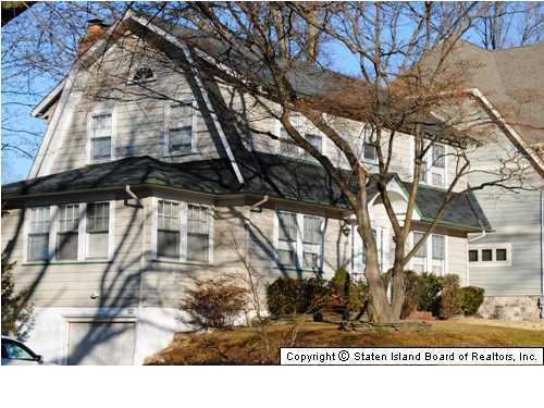 70 Allendale Road Staten Island, NY 10305 - Photo 1 of 8 Primary Photo