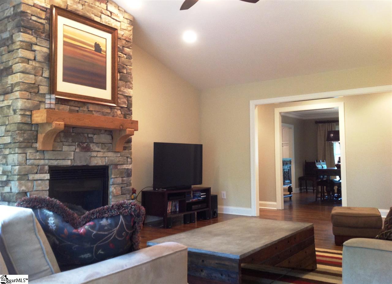 264 Rabbit Road Travelers Rest, SC 29690 - Photo 3 of 36