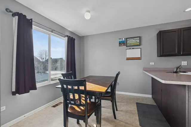 $275,000 | 1703 Fieldstone Drive South, Unit 1703, Shorewood, IL 60404