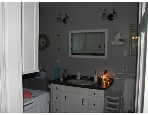 777 Church Hill Road Leeds, ME 04263 - Photo 10 of 17 Bathroom.