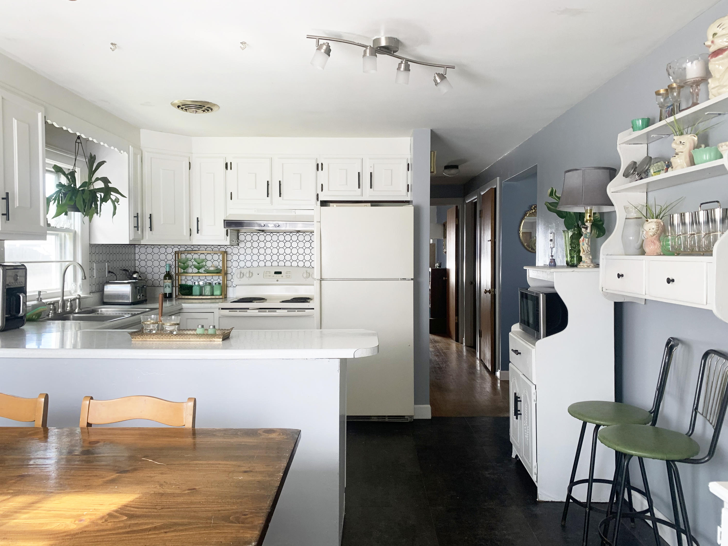 34 Malilly Road Portland, ME 04103 - Photo 6 of 18 Kitchen