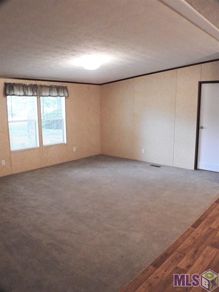 9935 Magnolia Road Denham Springs, LA 70706 - Photo 6 of 12