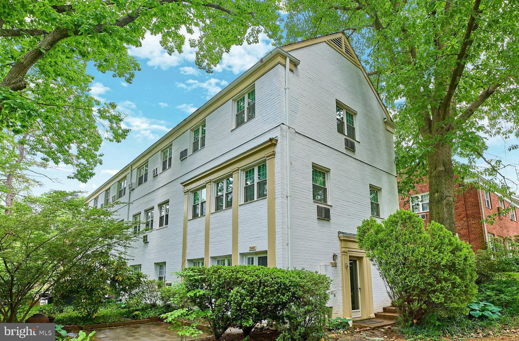 3432 Gunston Road Alexandria, VA 22302 - Photo 1 of 24 Welcome to 3432 Gunston Rd.