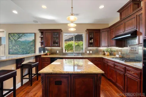 $1,595,000 | 18623 Lancashire Way, San Diego, CA 92128