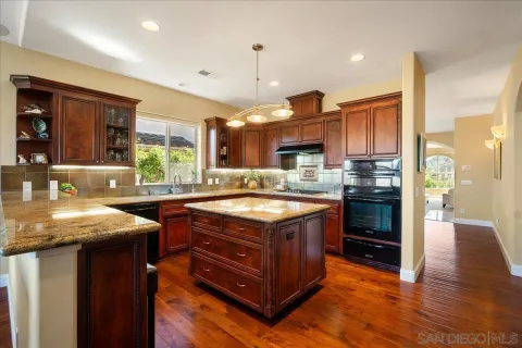 $1,595,000 | 18623 Lancashire Way, San Diego, CA 92128