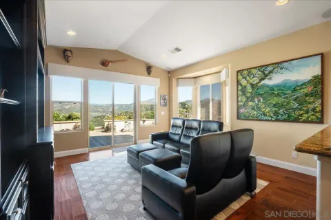 $1,595,000 | 18623 Lancashire Way, San Diego, CA 92128