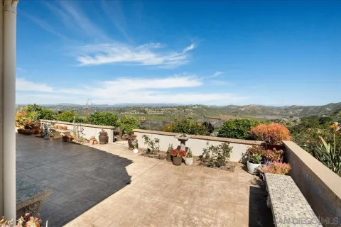 $1,595,000 | 18623 Lancashire Way, San Diego, CA 92128