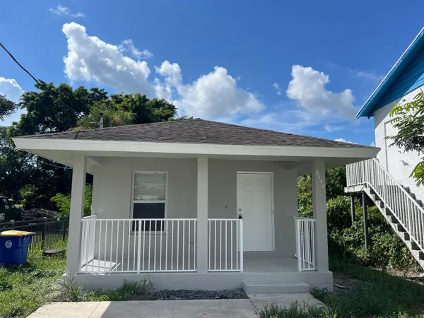 $249,900 | 8444 Southeast Date Street, Hobe Sound, FL 33455