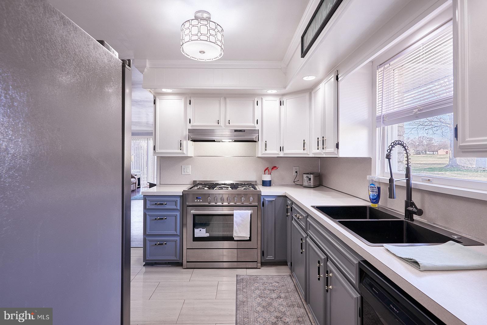 884 Ahrens Road Reading, PA 19606 - Photo 15 of 43