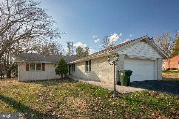 $375,900 | 884 Ahrens Road, Reading, PA 19606