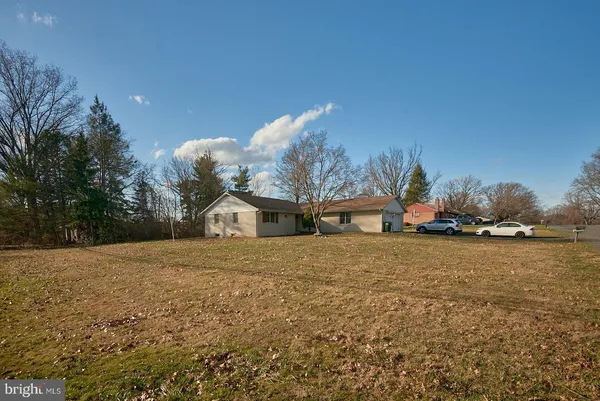 $375,900 | 884 Ahrens Road, Reading, PA 19606