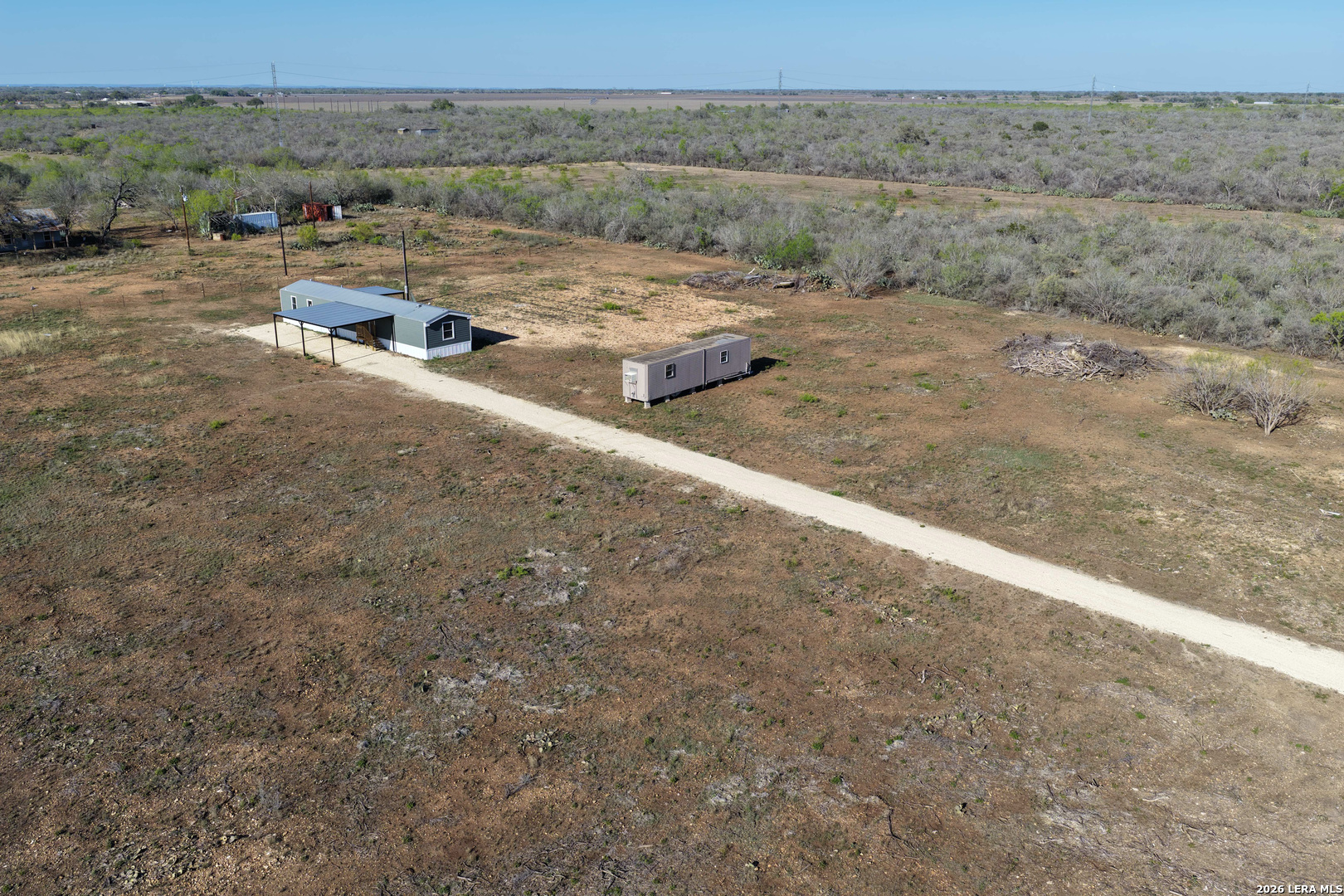 2811 Cr 467 Devine, TX 78016 - Photo 9 of 25