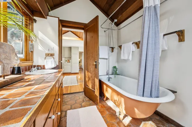 $995,000 | 1197 Curtis Street, Albany, CA 94706