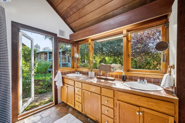 $995,000 | 1197 Curtis Street, Albany, CA 94706