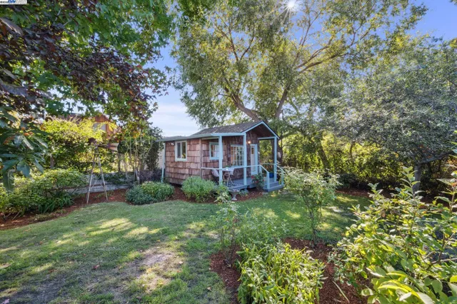 $995,000 | 1197 Curtis Street, Albany, CA 94706