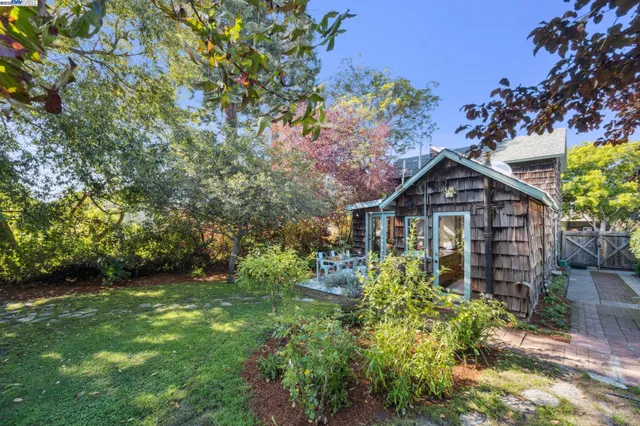 $995,000 | 1197 Curtis Street, Albany, CA 94706