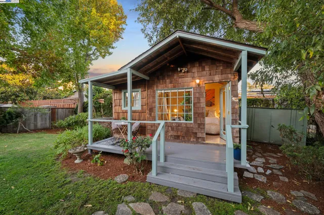 $995,000 | 1197 Curtis Street, Albany, CA 94706