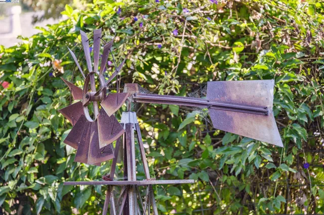 $995,000 | 1197 Curtis Street, Albany, CA 94706