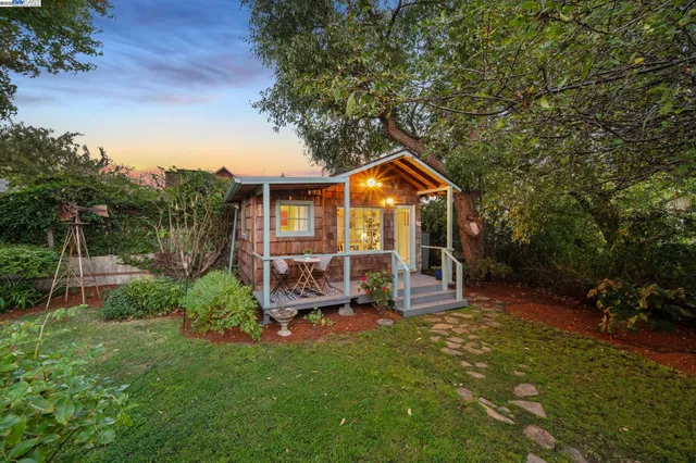 $995,000 | 1197 Curtis Street, Albany, CA 94706