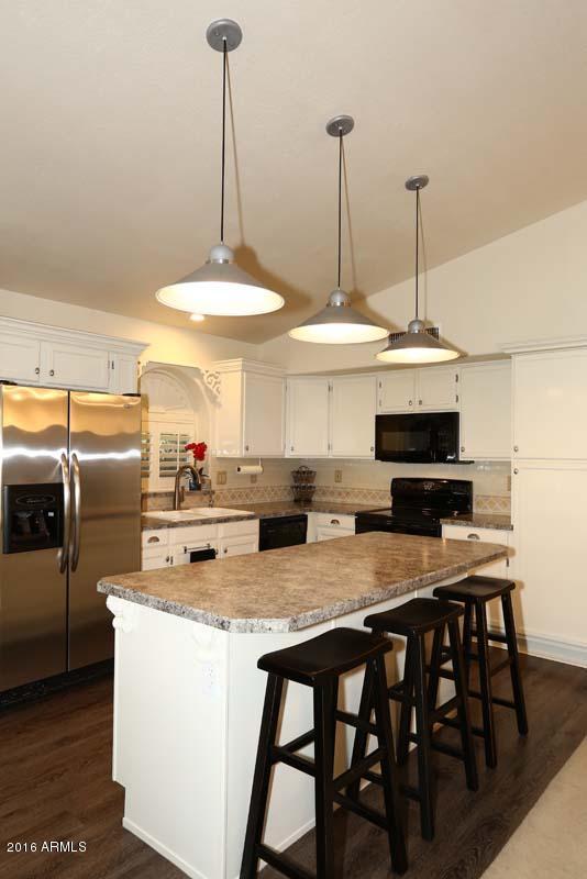 2914 East Calavar Road Phoenix, AZ 85032 - Photo 15 of 39 Kitchen-Bar
