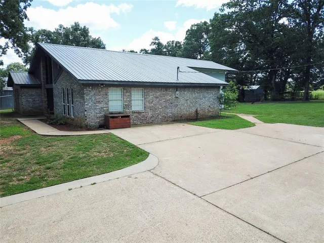 $584,999 | 492 Cr 1107 Maud Tx 75567, Maud, TX 75567