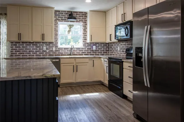 $584,999 | 492 Cr 1107 Maud Tx 75567, Maud, TX 75567